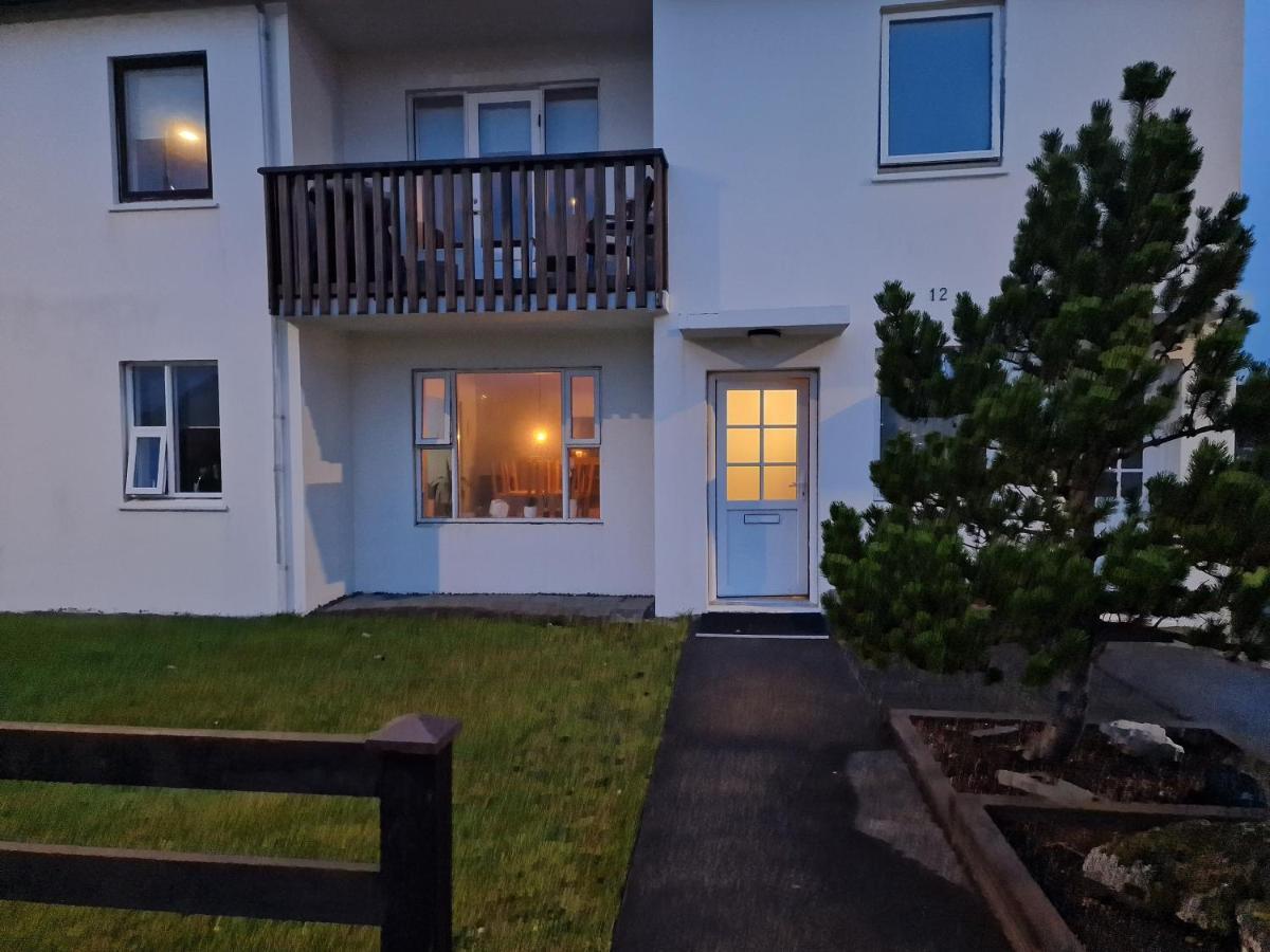 Sol - S12 Guesthouse Keflavik Bagian luar foto